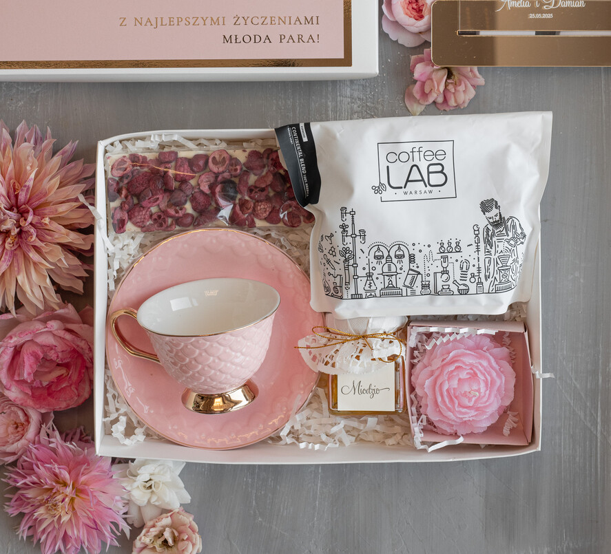 Prezenty, Podziękowania dla Mamy  zestawy z kubkiem lub filiżanką   Co kupić Mamie w prezencie na podziękowanie na weselu, fajne pomysły na prezent dla Mamy, podziękowanie dla Mamy na weselu, box prezentowy dla mamy, zestawy prezentowe dla Mamy1