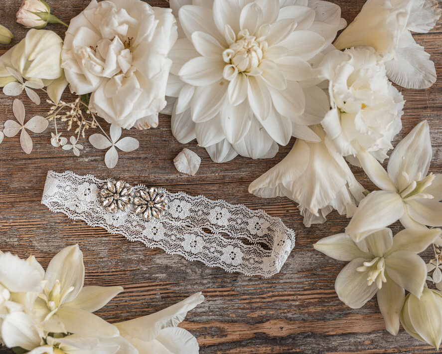 Panna Młoda  podwiązki ślubne koronkowa zdobiona cyrkoniami  podwiązka dla Panny Młodej, delikatna podwiązka dla Panny Młodej6