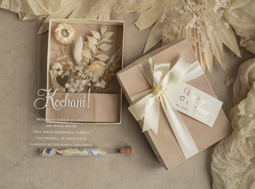  Prezenty dla Młodej Pary  flowerbox, kartki z życzeniami, pudełka na prezenty bezowy upominek dla Młodej Pary zamiast kwiatów, Pamiątka Ślubna wraz z życzeniami pudełko na pieniądze dla Nowożeńców, kartka z życzeniami dla Pary Młodej 15