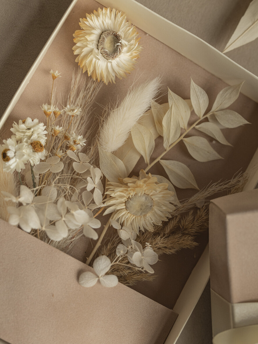  Prezenty dla Młodej Pary  flowerbox, kartki z życzeniami, pudełka na prezenty bezowy upominek dla Młodej Pary zamiast kwiatów, Pamiątka Ślubna wraz z życzeniami pudełko na pieniądze dla Nowożeńców, kartka z życzeniami dla Pary Młodej 3