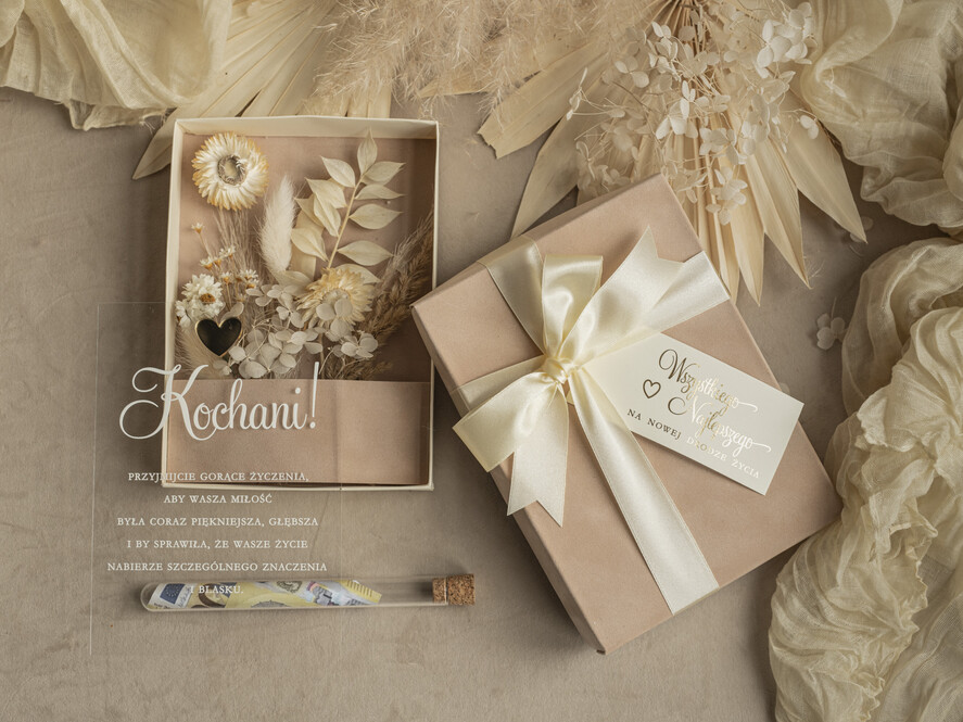  Prezenty dla Młodej Pary  flowerbox, kartki z życzeniami, pudełka na prezenty bezowy upominek dla Młodej Pary zamiast kwiatów, Pamiątka Ślubna wraz z życzeniami pudełko na pieniądze dla Nowożeńców, kartka z życzeniami dla Pary Młodej 0