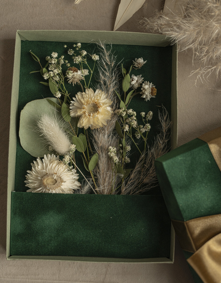  Prezenty dla Młodej Pary  flowerbox, kartki z życzeniami, pudełka na prezenty bezowy upominek dla Młodej Pary zamiast kwiatów, Pamiątka Ślubna wraz z życzeniami pudełko na pieniądze dla Nowożeńców, kartka z życzeniami dla Pary Młodej 1