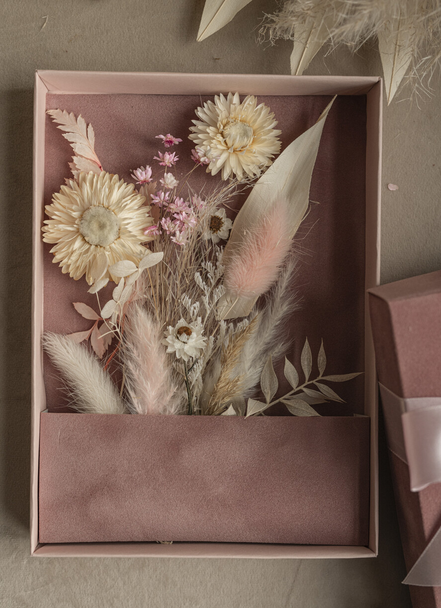  Prezenty dla Młodej Pary  flowerbox, kartki z życzeniami, pudełka na prezenty Welurowe pudełko na pieniądze dla Młodej Pary, Pamiątka Ślubu wraz z zyczeniami pudełko na pieniądze dla Nowożeńców, pleksowa kartka z życzeniami4