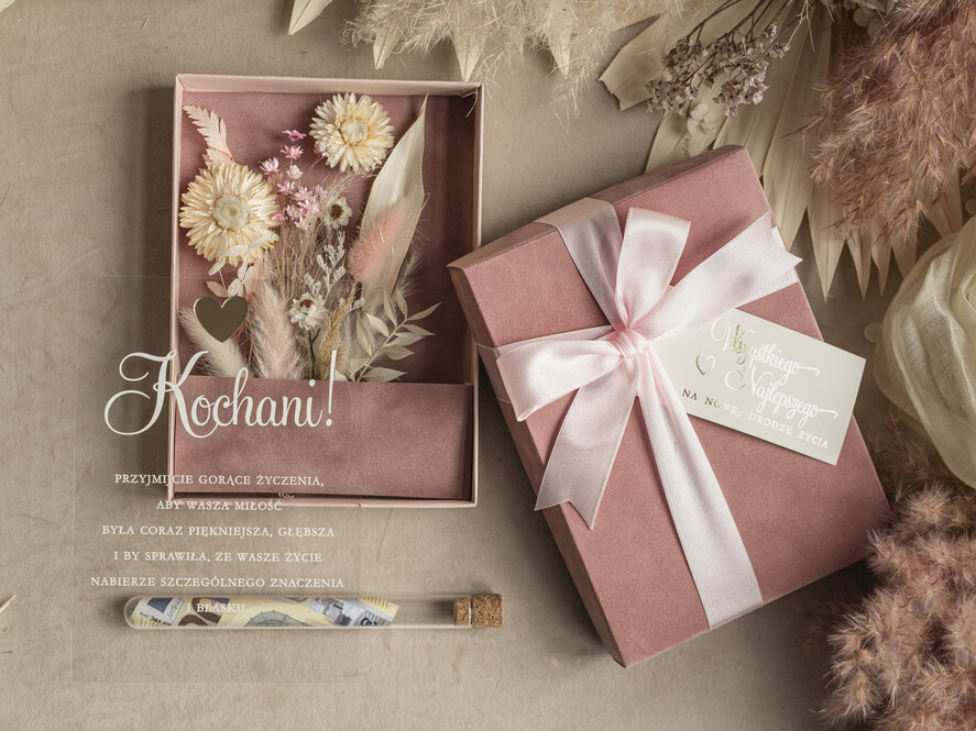  Prezenty dla Młodej Pary  flowerbox, kartki z życzeniami, pudełka na prezenty Welurowe pudełko na pieniądze dla Młodej Pary, Pamiątka Ślubu wraz z zyczeniami pudełko na pieniądze dla Nowożeńców, pleksowa kartka z życzeniami0