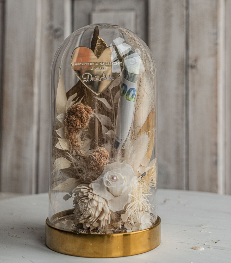  Prezenty dla Młodej Pary  flowerbox, kartki z życzeniami, pudełka na prezenty prezent ślubny dla Pary Młodej, w co zapakować pieniądze dla młodej pary, kompozycja kwiatowa w szklanej kopule, fiolka na pieniądze dla młodej pary, flowerbox z suszków 2