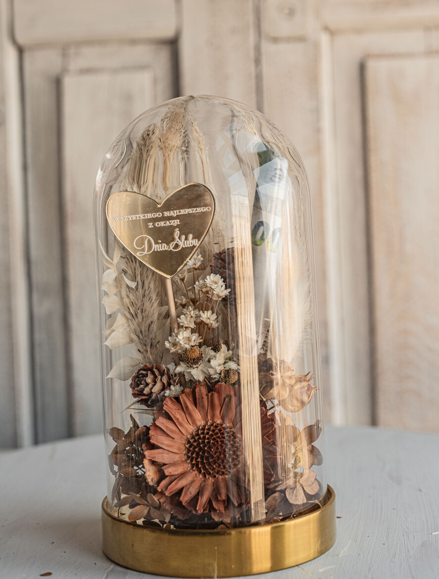  Prezenty dla Młodej Pary  flowerbox, kartki z życzeniami, pudełka na prezenty prezenty z okazji ślubu dla Pary Młodej, kwiaty w szklanej kopule, kompozycja kwiatowa w szklanej kopule, fiolka na pieniądze dla młodej pary, suszone kwiaty w szkle2