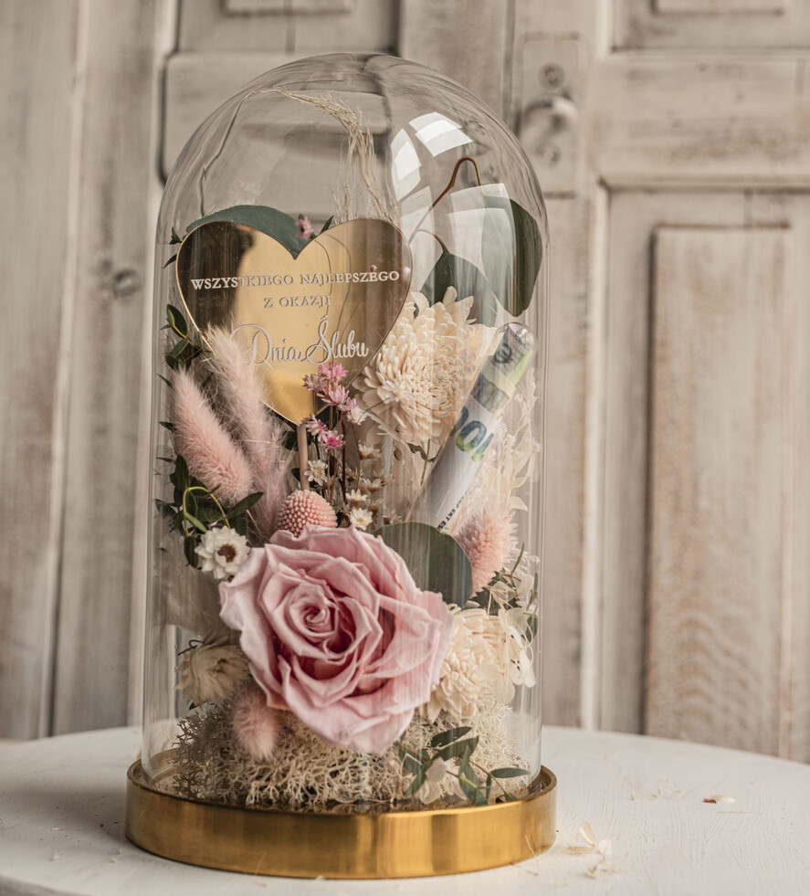  Prezenty dla Młodej Pary  flowerbox, kartki z życzeniami, pudełka na prezenty prezenty z okazji ślubu dla Pary Młodej, w co zapakować pieniądze dla pary młodej, kompozycja kwiatowa w szklanej kopule, fiolka na pieniądze dla młodej pary, różowo zielony flowerbox0