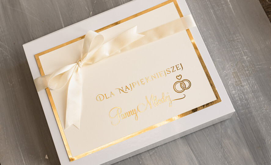 Prezenty dla Panny Młodej  zestawy w ozdobnych pudełkach  Gotowy Zapakowany Prezent dla Panny Młodej mydlane róże do kąpieli, elegancki prezent dla Panny Młodej6