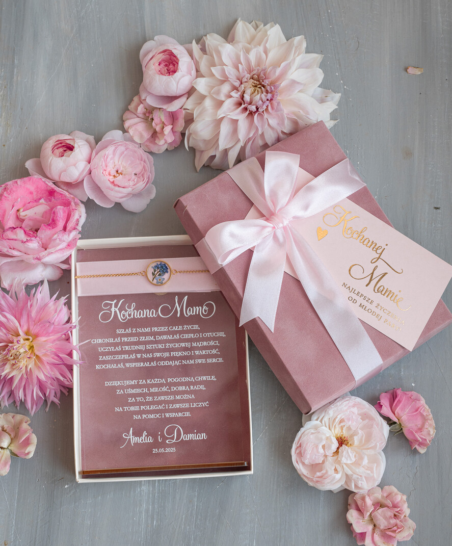 Prezenty, Podziękowania dla Mamy  pudełka na prezenty, słodkości, bransoletki  Elegancki prezent dla Mamy, bransoletka z niezapominajką, wyjątkowy prezent na podziękowanie dla Mamy, prezent dla Mamy po ślubie, ślubne podziękowanie dla Mamy4