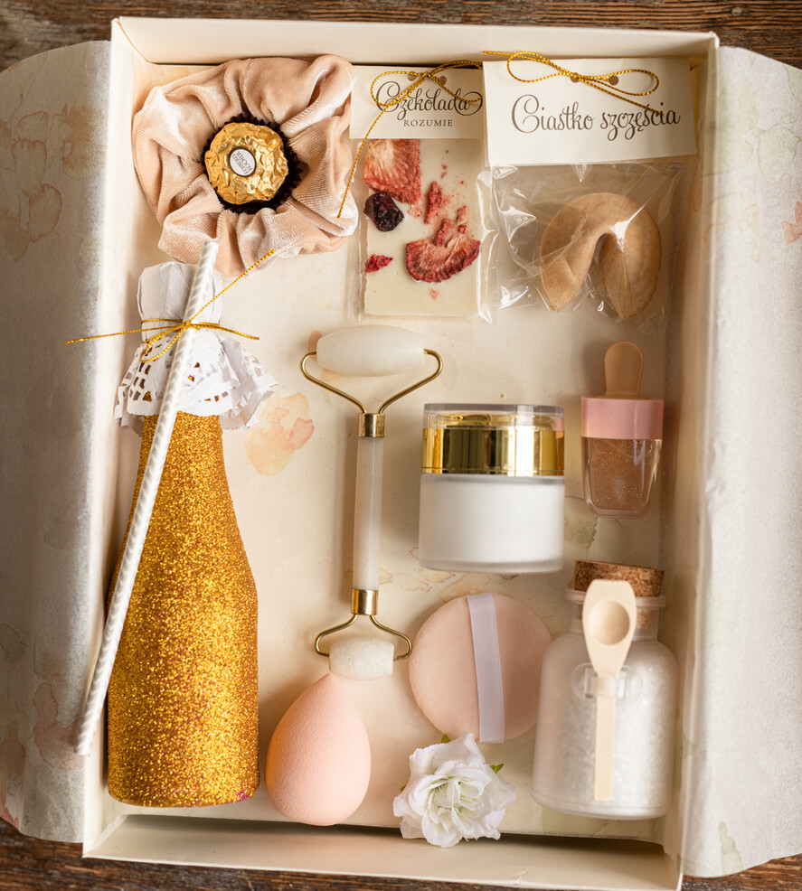 Prezenty dla Panny Młodej  zestaw do wina i drinków  Nowocesny Prezent dla Panny Młodej1