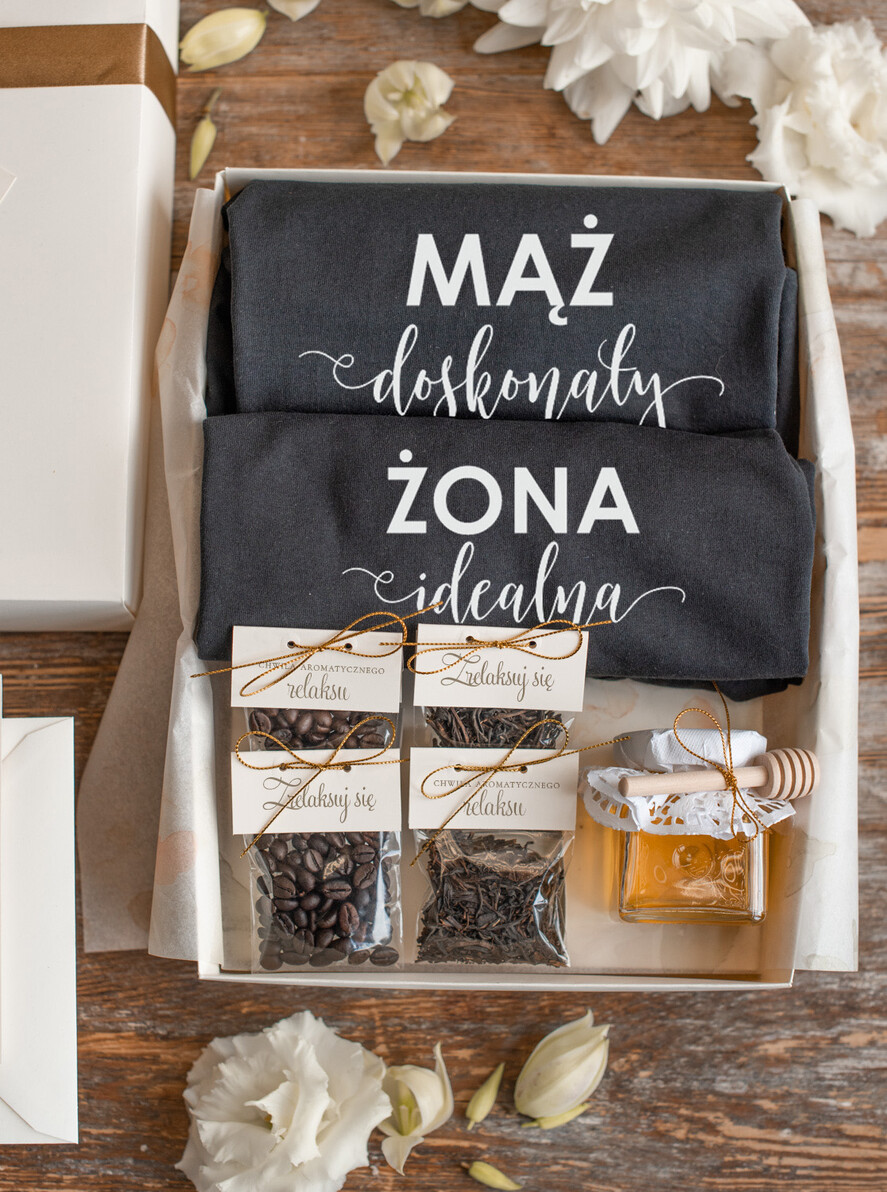  Prezenty dla Młodej Pary  zestawy koszulki z nadrukiem prezent z okazji ślubu dla Pary Młodej, koszulki z nadrukiem dla Nowożeńców od przyjaciół  1