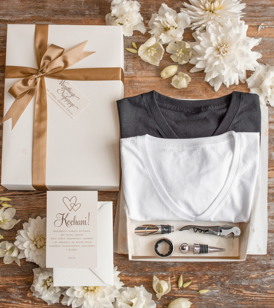  Prezenty dla Młodej Pary  zestawy koszulki z nadrukiem Śmieszne koszulki dla Nowożeńców, pomysł na prezent ślubny dla Pary Młodej  0