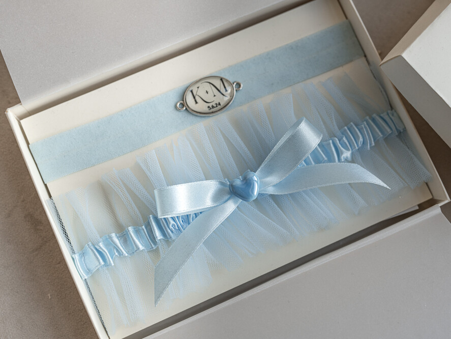 Prezenty dla Panny Młodej  podwiązki ślubne  Nowoczesny Prezent dla Panny Młodej, zestaw prezentowy na panieński, błękitna podwiązka na prezent dla Panny Młodej, niebieska podwiązka ślubna4