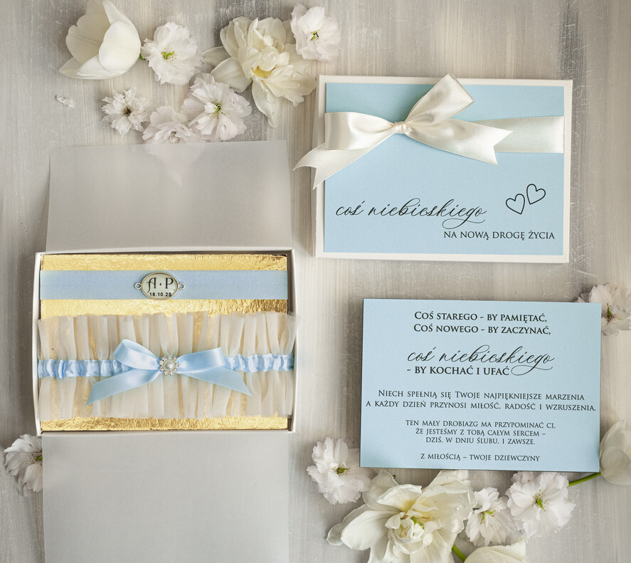 Prezenty dla Panny Młodej  podwiązki ślubne  Prezent dla Panny Młodej od Świadkowej, zestaw prezentowy na panieński, cos niebieskiego podwiązka ślubna0