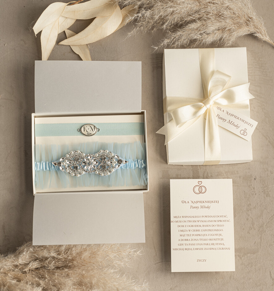 Prezenty dla Panny Młodej  podwiązki ślubne  Gotowy Zapakowany Prezet dla Panni Młodej, coś niebieskiego - prezent dla panny młodej, podwiązka ślubna z kryształkami, podwiązka z niebieskiego tiulu 0
