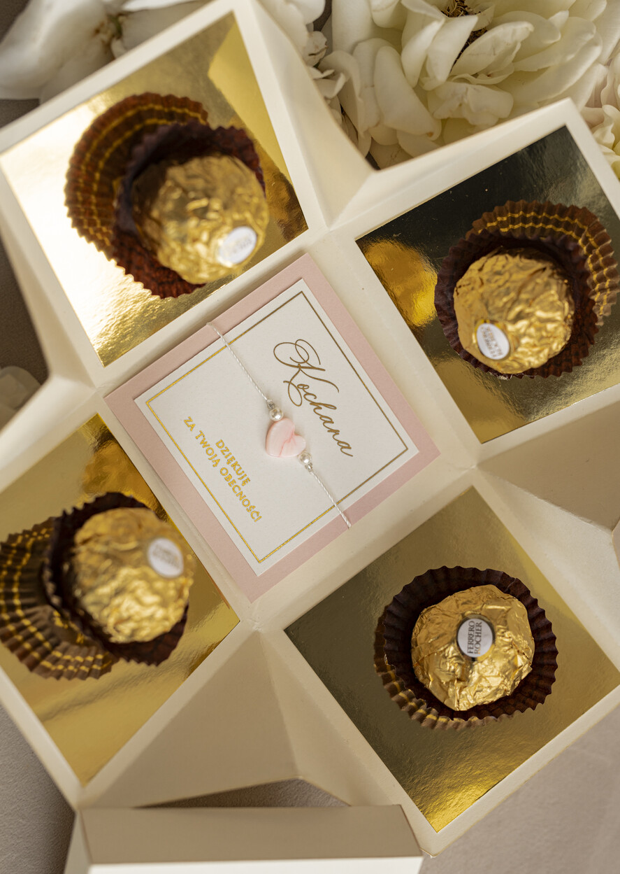 Prezenty dla świadków zestawy słodkości pudełka na prezenty Bombonierka exploding box - podziękowanie- dla świadkowej z bransoletką- czekoladki dla świadkowej - podziękowanie za świadkowanie 3
