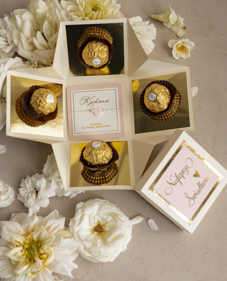 Prezenty dla świadków zestawy słodkości pudełka na prezenty Bombonierka exploding box - podziękowanie- dla świadkowej z bransoletką- czekoladki dla świadkowej - podziękowanie za świadkowanie 0