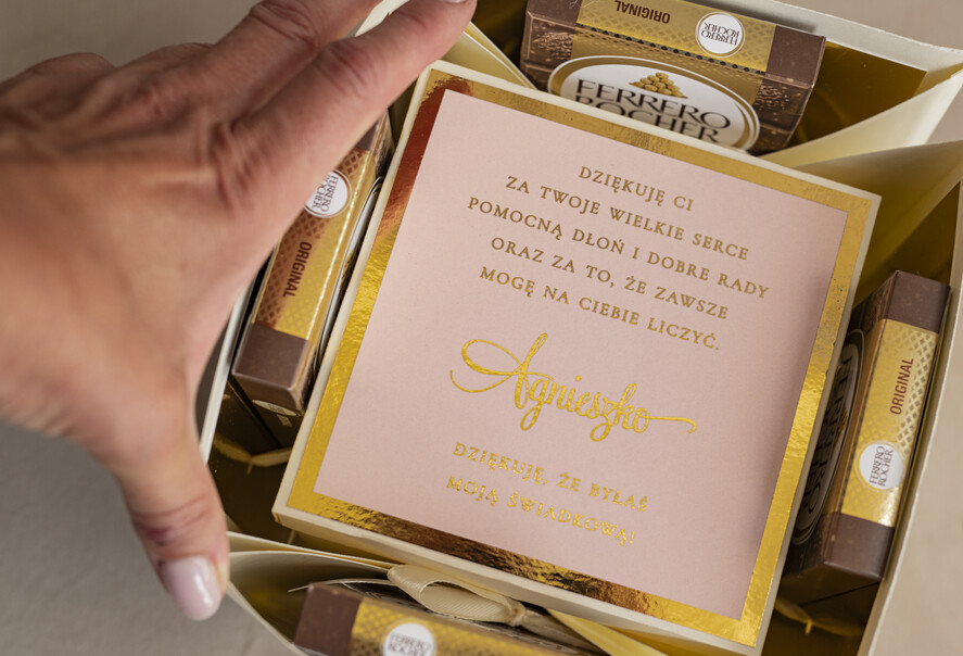 Prezenty dla świadków zestawy słodkości pudełka na prezenty Bombonierka exploding box - podziękowanie- dla świadkowej z bransoletką- czekoladki dla świadkowej - podziękowanie za świadkowanie 4