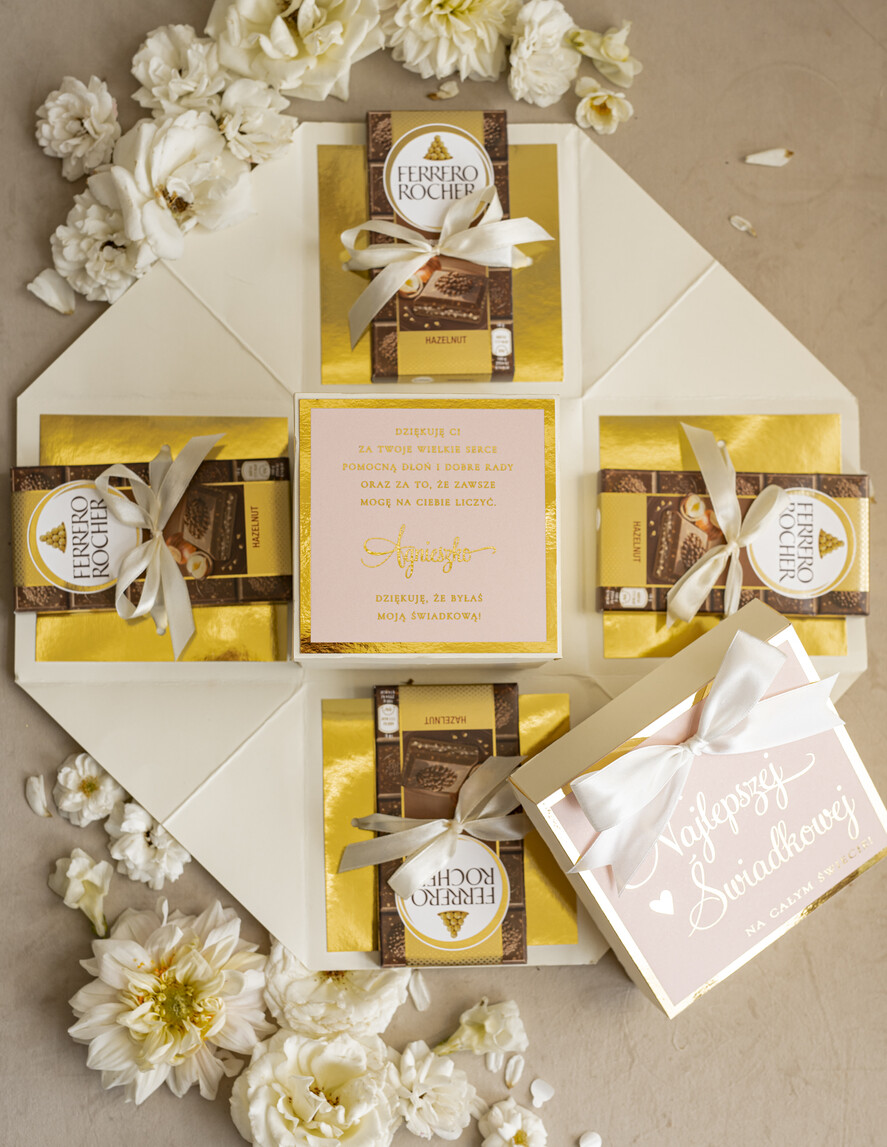 Prezenty dla świadków zestawy słodkości pudełka na prezenty Bombonierka exploding box - podziękowanie- dla świadkowej z bransoletką- czekoladki dla świadkowej - podziękowanie za świadkowanie 6