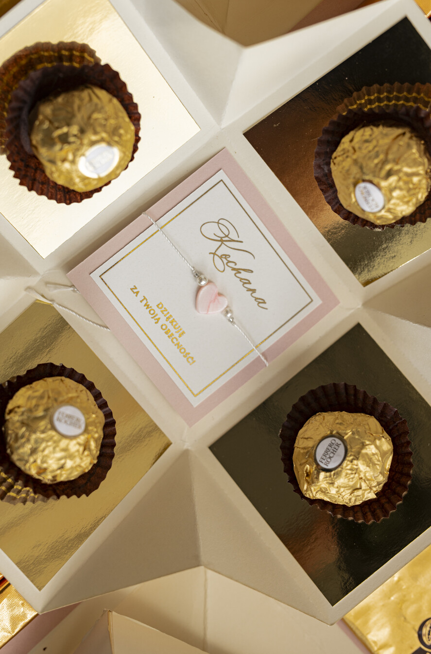 Prezenty dla świadków zestawy słodkości pudełka na prezenty Bombonierka exploding box - podziękowanie- dla świadkowej z bransoletką- czekoladki dla świadkowej - podziękowanie za świadkowanie 10