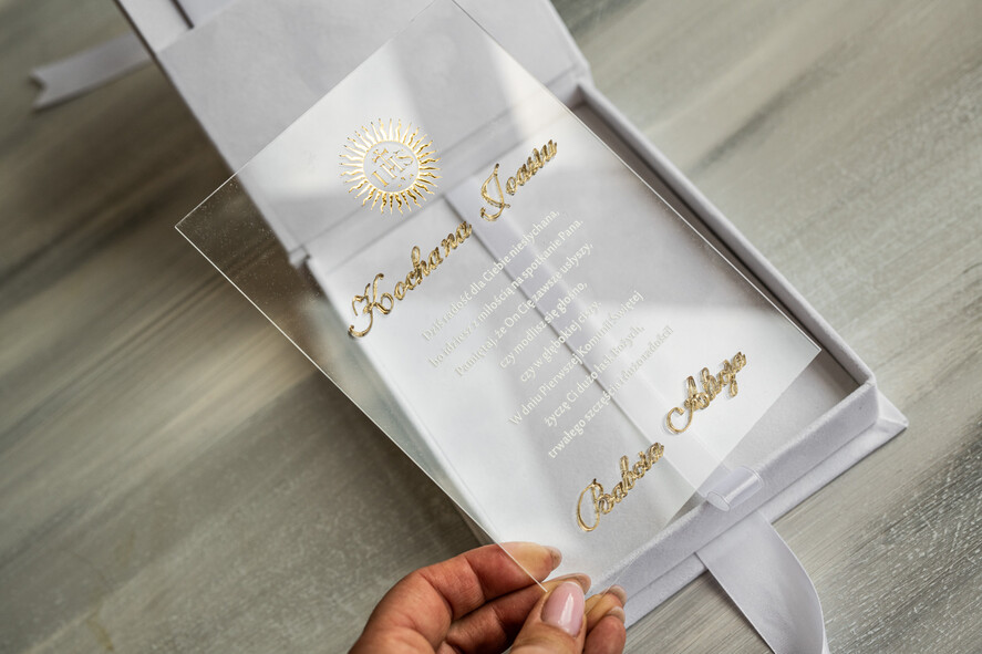 Albumy ślubne Pudełka na zdjęcia  pudełko na zdjęcia Pamiątka Pierwszej Komunii Świętej, Personalizowane Welurowe Pudełko na I komunię Świętą, Życzenia z okazji pierwszej komunii świętej1