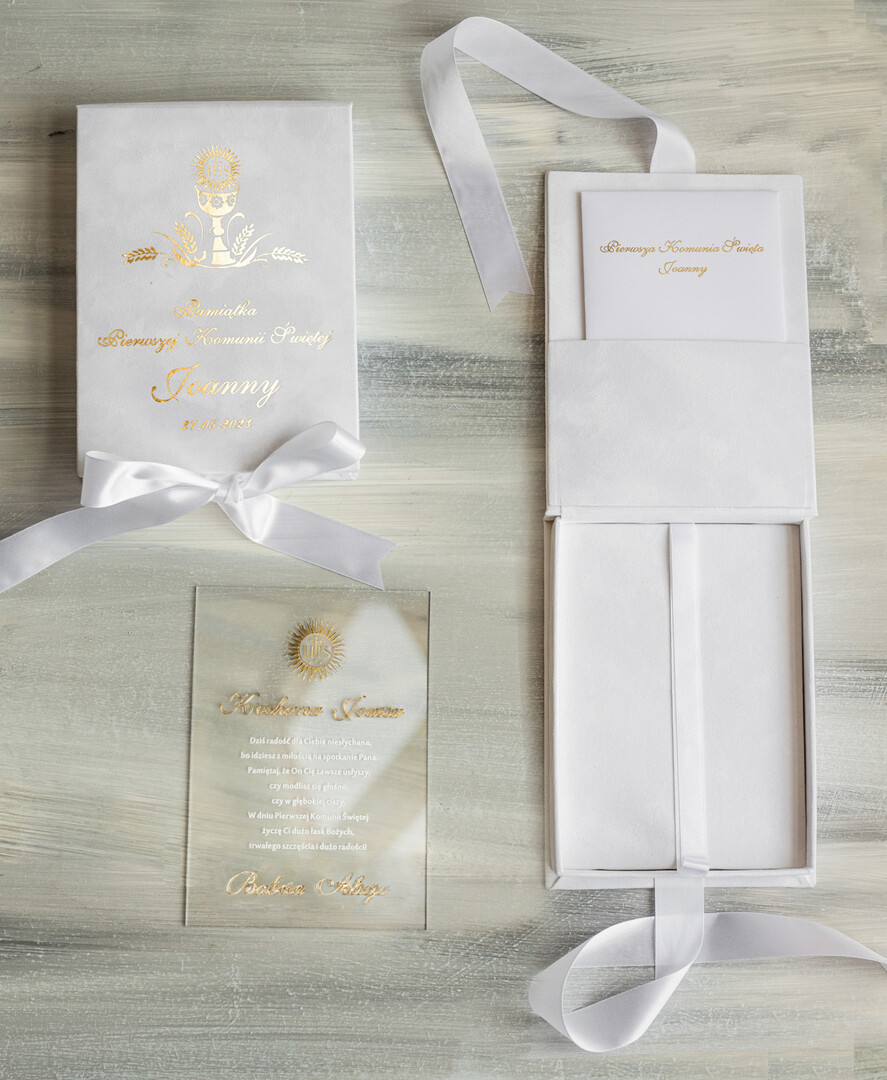 Albumy ślubne Pudełka na zdjęcia  pudełko na zdjęcia Pamiątka Pierwszej Komunii Świętej, Personalizowane Welurowe Pudełko na I komunię Świętą, Życzenia z okazji pierwszej komunii świętej0