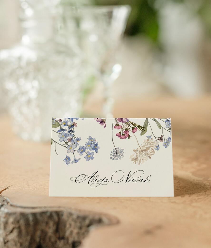 Winietki Nowoczesne prosta forma  eleganckie winietki na stół weselny wizytówki ślubne, winietki ślubne wizytówki dla gości weselnych, usadzenie gości na weselu, ozdoba na stół weselny winietki z delikatną grafiką1