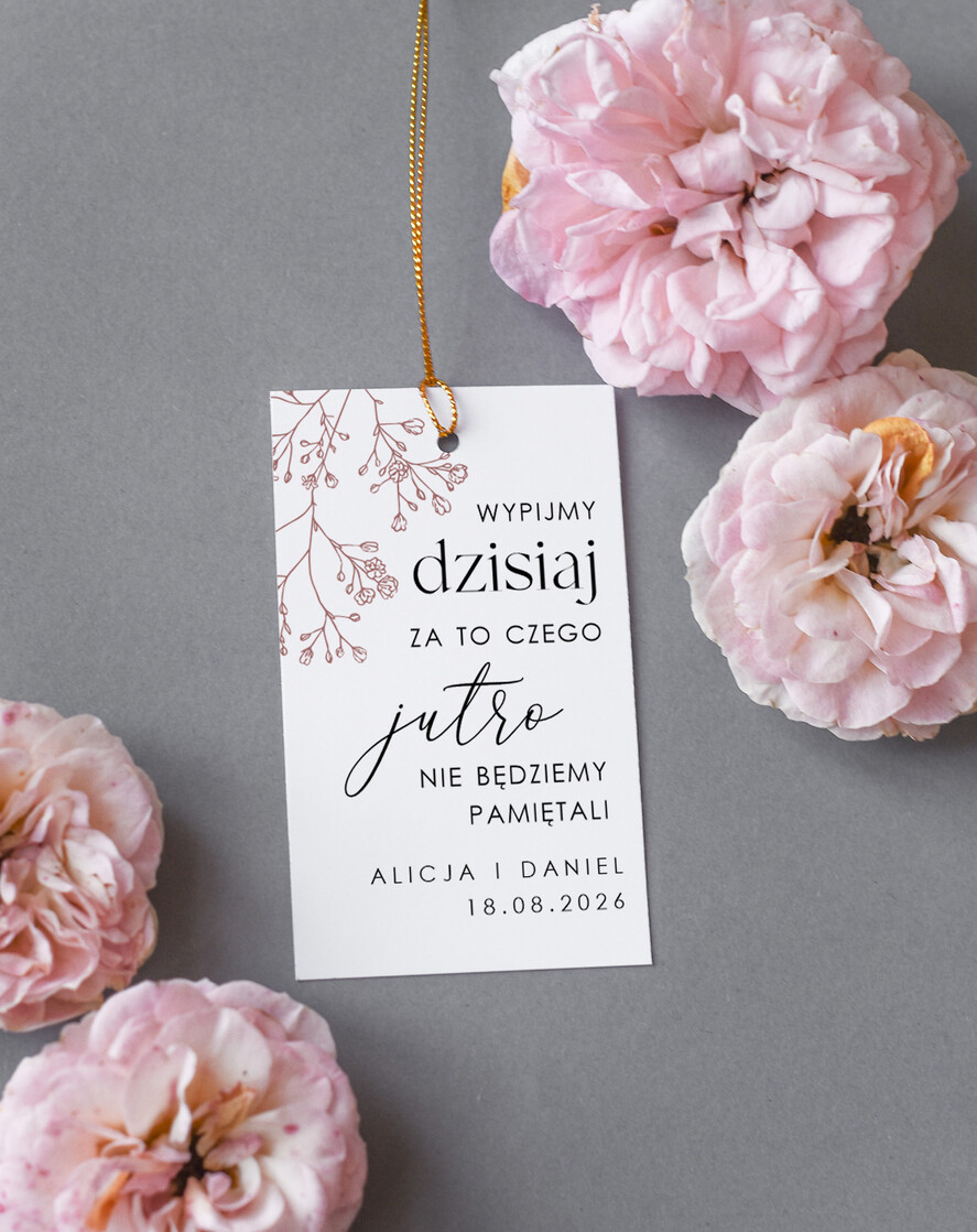 Zawieszki na butelki Nowoczesne prosta forma  delikatne i prosne zawieszki na ślubny alkohol, ślubne etykiety na różne trunki, śmieszne wierszyki na zawieszkach na wesele 0