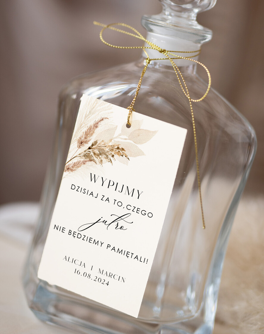 Zawieszki na butelki Nowoczesne prosta forma  nowoczesne zawieszki ślubne, rustykalne zawieszki na alkohol z dowolną treścią, ozdobna zawieszka na wódkę weselną, etykieta na butelki1