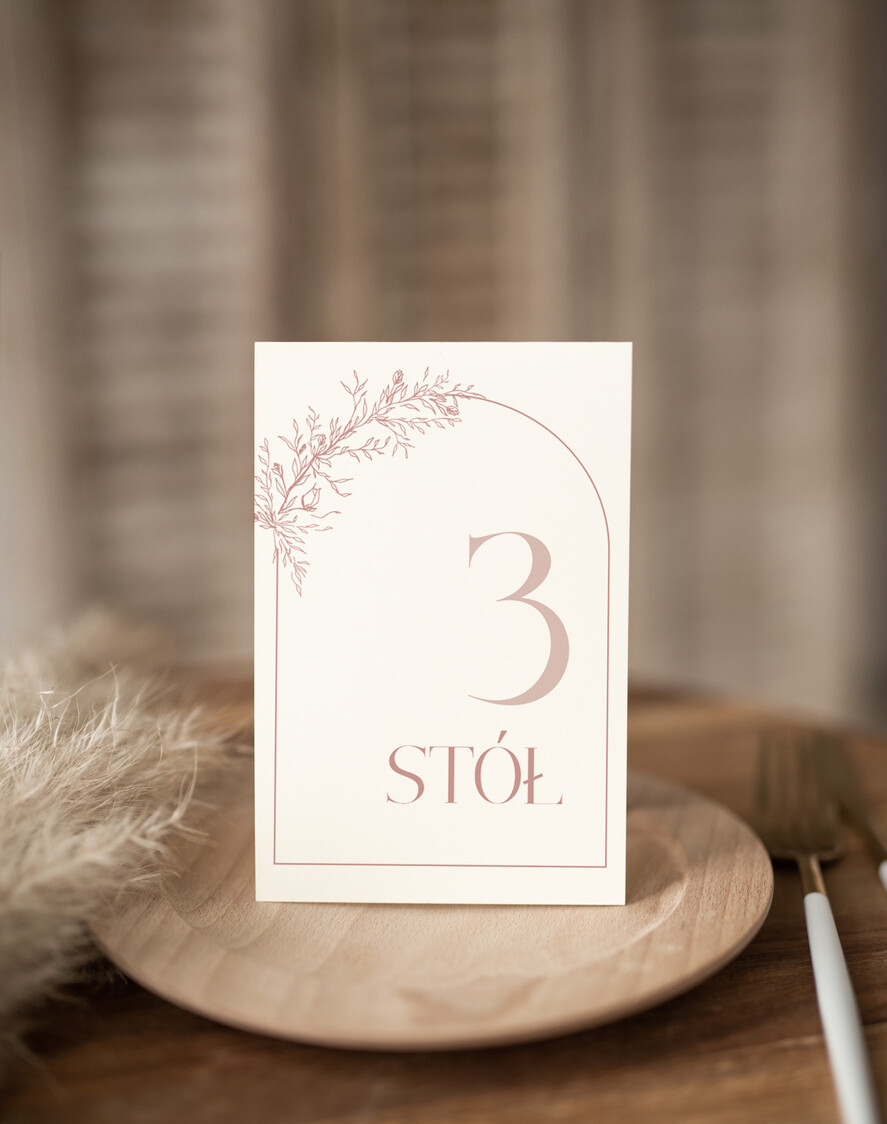 Numery na stół Nowoczesne prosta forma  Eleganckie numerki na stół weselny, numeracja stołów weselnych, proste i delikatne numerki na stoły weselne, dekoracja stołu weselnego 2