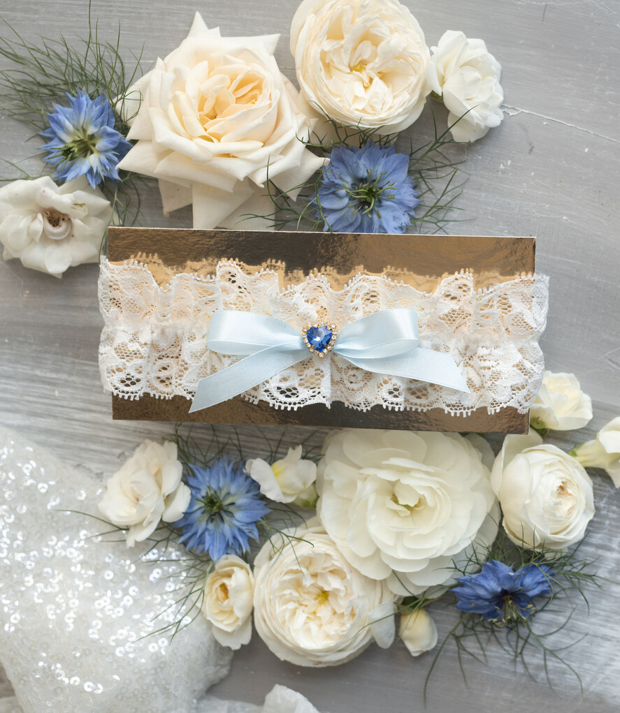 Prezenty dla Panny Młodej  zestawy z koszulką na noc poślubną Prezent na wieczór Panieński - komplet na noc poslubną box prezentowy z podwiązką coś niebieskiego 5