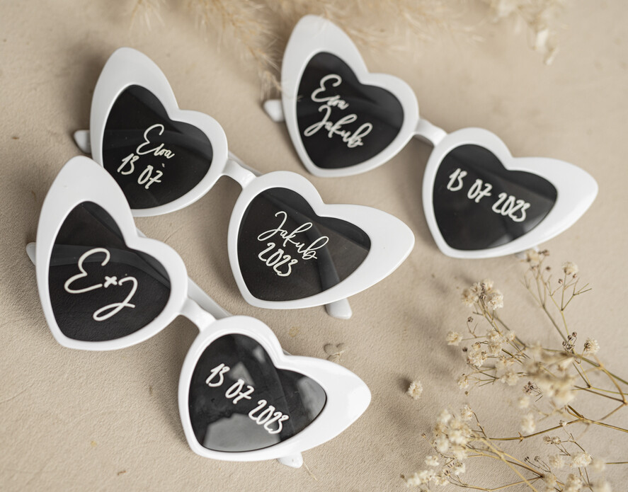 Panna Młoda  okulary ślubne okulary ślubne z napisami, białe okulary serduszka dla panny młodej, okulary w kształcie serca z napisami, śmieszne okulary na ślub 1