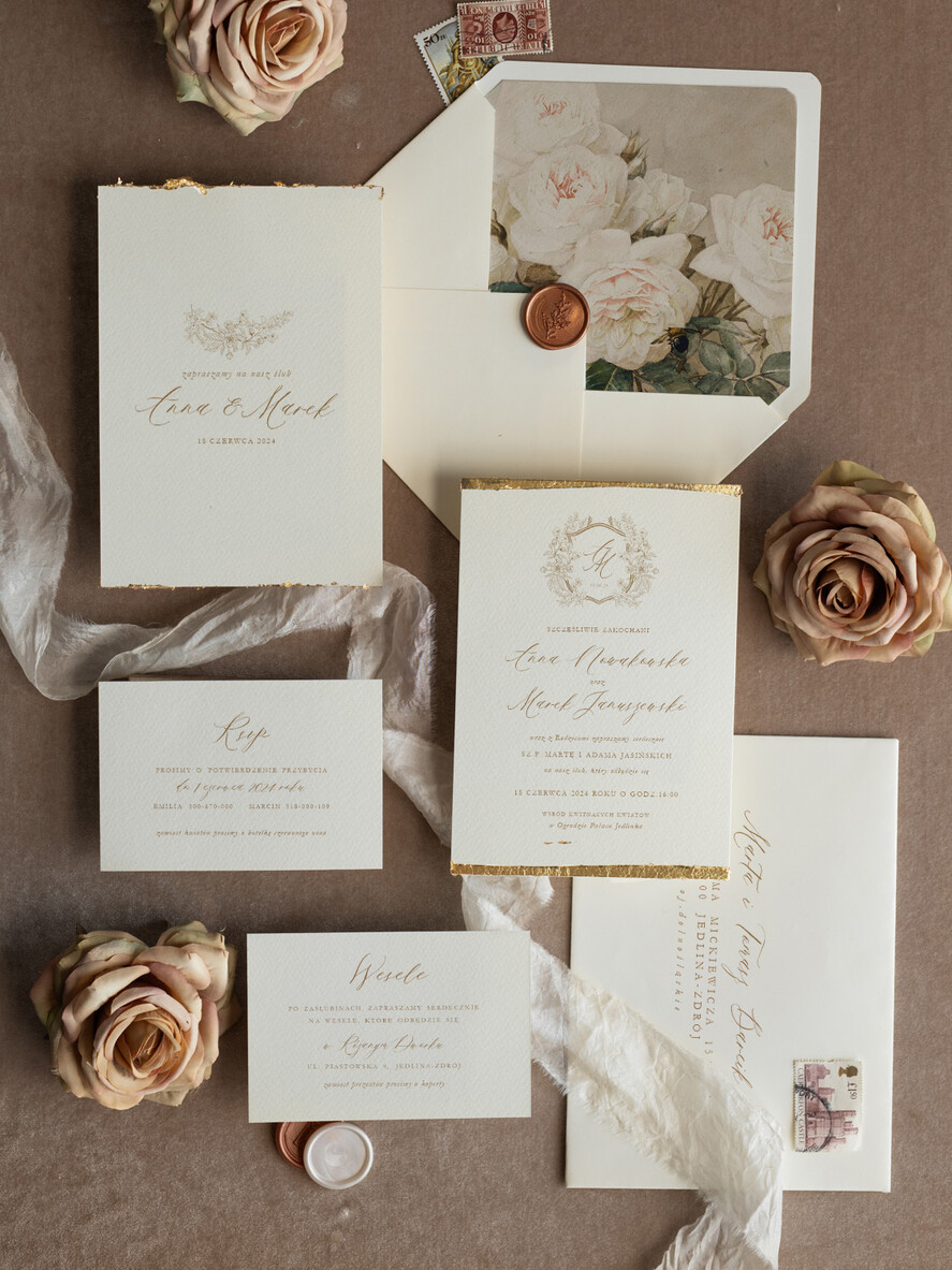 Zaproszenia ślubne Wydzierane Brzegi Delikatne zaproszenia ślubne z płatkami złota, eleganckie zaproszenia na ślub ze złotem, zaproszenie glamour ze złotkiem, zaproszenia  vintage1
