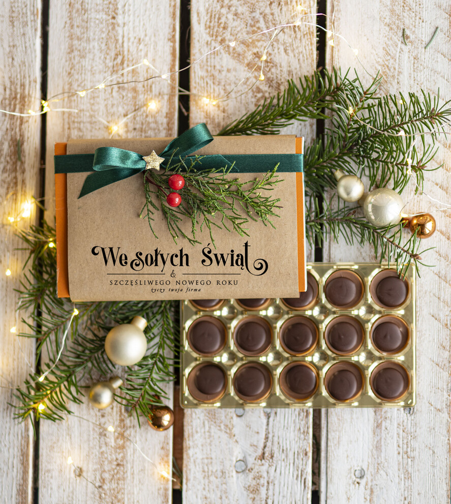 Prezenty oferta dla Firm CZEKOLADA/ pralinki/ bomboniery czekoladki bombonierka na prezent świąteczny z logo,  Drobne prezenty dla firm świąteczne czekoladki z życzeniami, Bombonierka świąteczna z życzeniami, drobne upominki na święta dla pracowników, świąteczne gadżety  kontrahentów0
