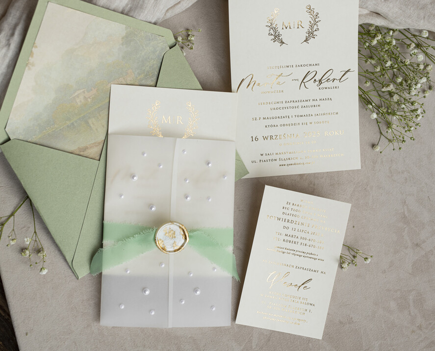 Zaproszenia ślubne z perełkami / tłoczeniem zaproszenia ślubne z perełkami, minimalistyczne zaproszenie na ślub z perełkami i kalką, złocone zaproszenie na ślub cywilny perły, lak z płatkami złota 3