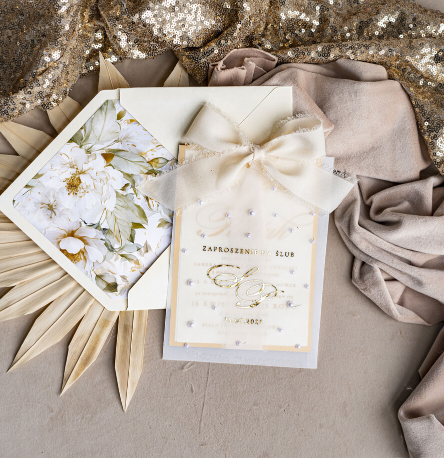 Zaproszenia ślubne z perełkami / tłoczeniem złote zaproszenia ślubne z perełkami, eleganckie zaproszenie na ślub w kalkowym etui,  złocone zaproszenie na ślub cywilny perły8