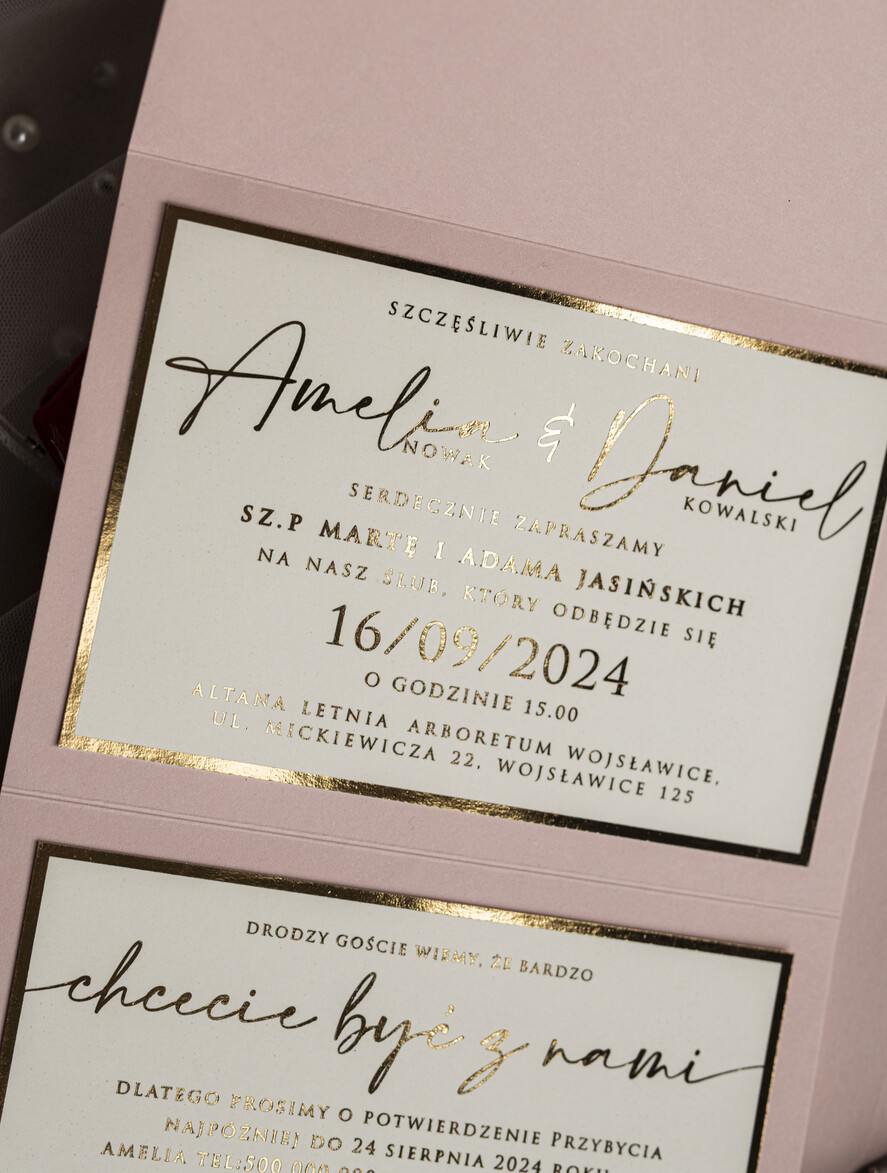Zaproszenia ślubne z perełkami / tłoczeniem kopertowe złocone zaproszenia ślubne z perełkami, różowe peonie zaproszenie na ślub z perełkam, pudrowy róż złocone zaproszenie na ślub cywilny perły i piwonie6