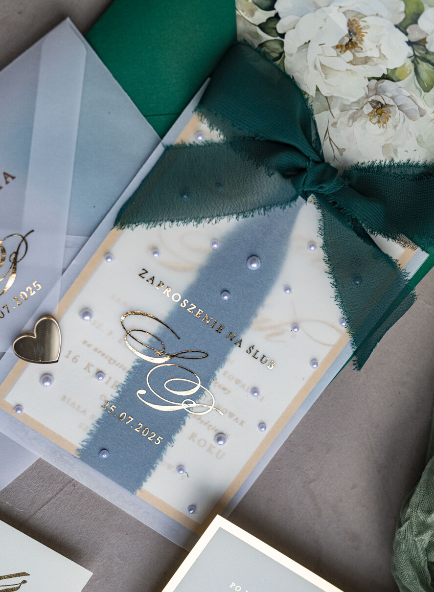 Zaproszenia ślubne z perełkami / tłoczeniem złote zaproszenia ślubne z perełkami, eleganckie zaproszenie na ślub w kalkowym etui,  złocone zaproszenie na ślub cywilny perły15