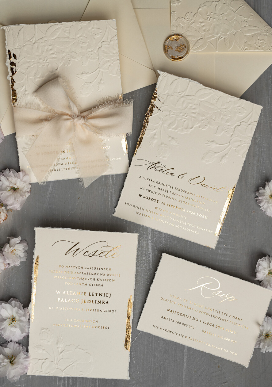 Zaproszenia ślubne z perełkami / tłoczeniem wydzierane zaproszenia na ślub ze złotkiem, darte zaproszenia ślubne z płatkami złota, wytłaczane zaproszenia ślubne 9