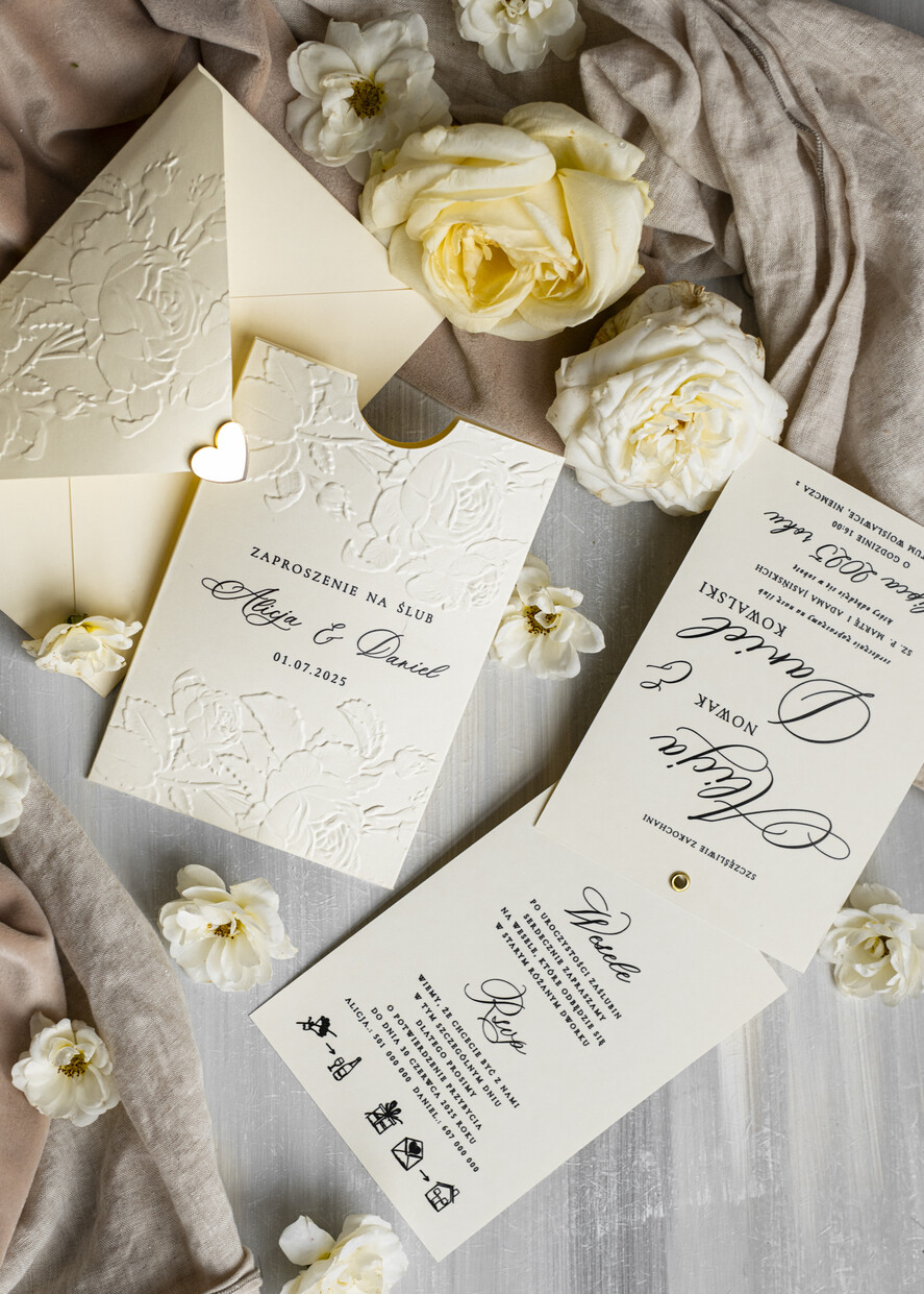 Zaproszenia ślubne z perełkami / tłoczeniem zaproszenia ślubne w kieszonce, eleganckie zaproszenia ślubne z tłoczonymi kwiatami, tłoczone zaproszenia na ślub i wesele, tłoczone zaproszenie ślubne6