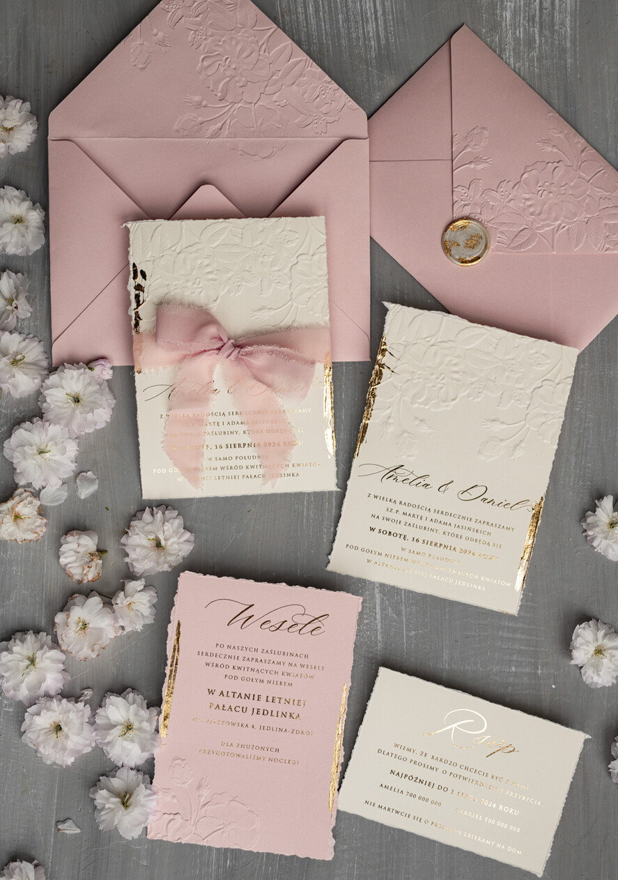 Zaproszenia ślubne z perełkami / tłoczeniem oryginalne zaproszenia ślubne, złote tłoczone zaproszenia ślubne, zaproszenia na ślub z tłoczonymi kwiatami, darte zaproszenie ślubne4