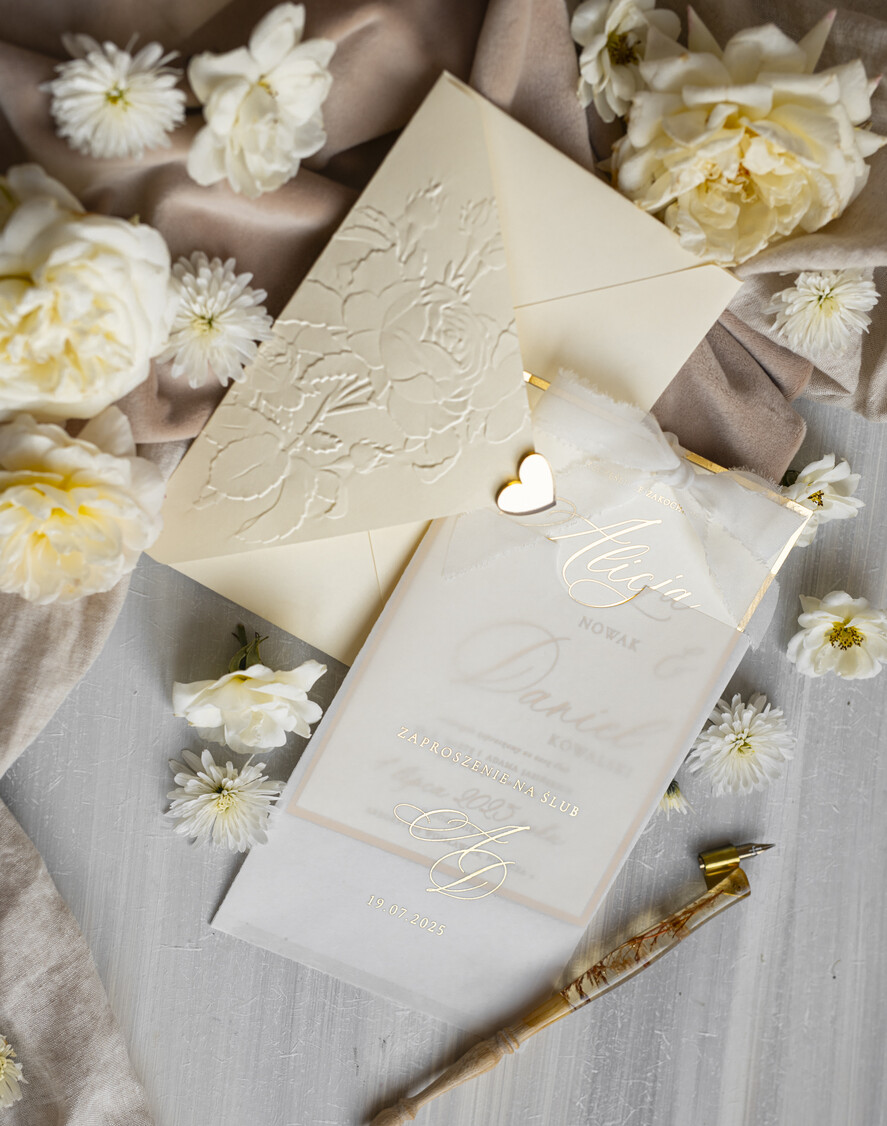 Zaproszenia ślubne z perełkami / tłoczeniem zaproszenia ślubne w kieszonce, eleganckie zaproszenia ślubne z jedwabną wstążką, tłoczone zaproszenia na ślub i wesele, tłoczone złote zaproszenie na ślub2