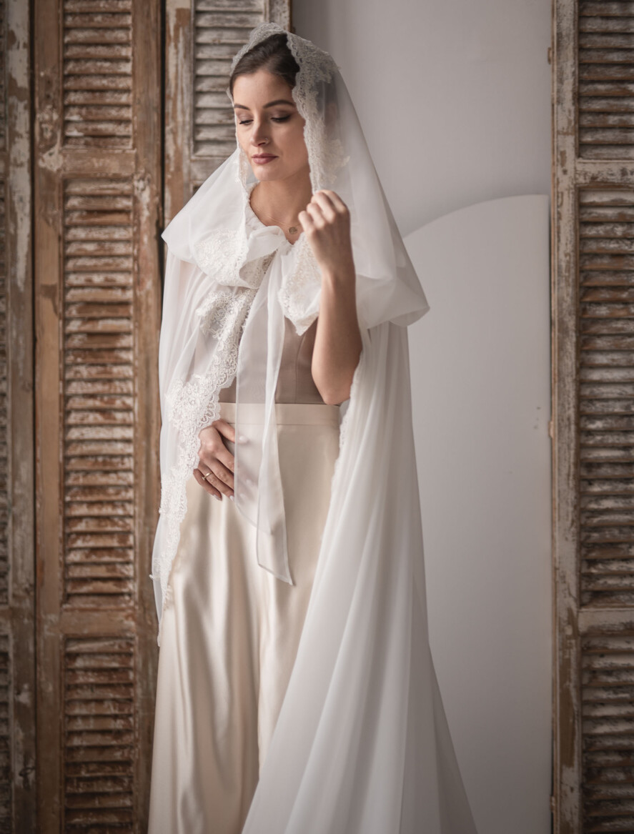 Panna Młoda Bolerka bolerka, narzutki, sweterki szyfonowy płaszcz ślubny, cienki płaszcz ślubny, narzutka ślubna ecru, płaszcz do sukni ślubnej3