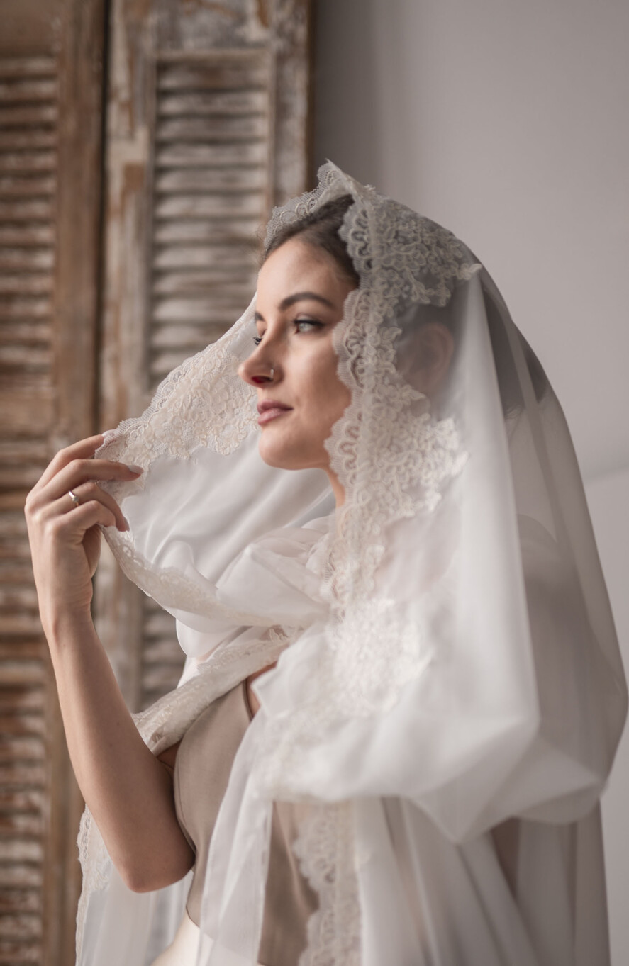 Panna Młoda Bolerka bolerka, narzutki, sweterki szyfonowy płaszcz ślubny, cienki płaszcz ślubny, narzutka ślubna ecru, płaszcz do sukni ślubnej8