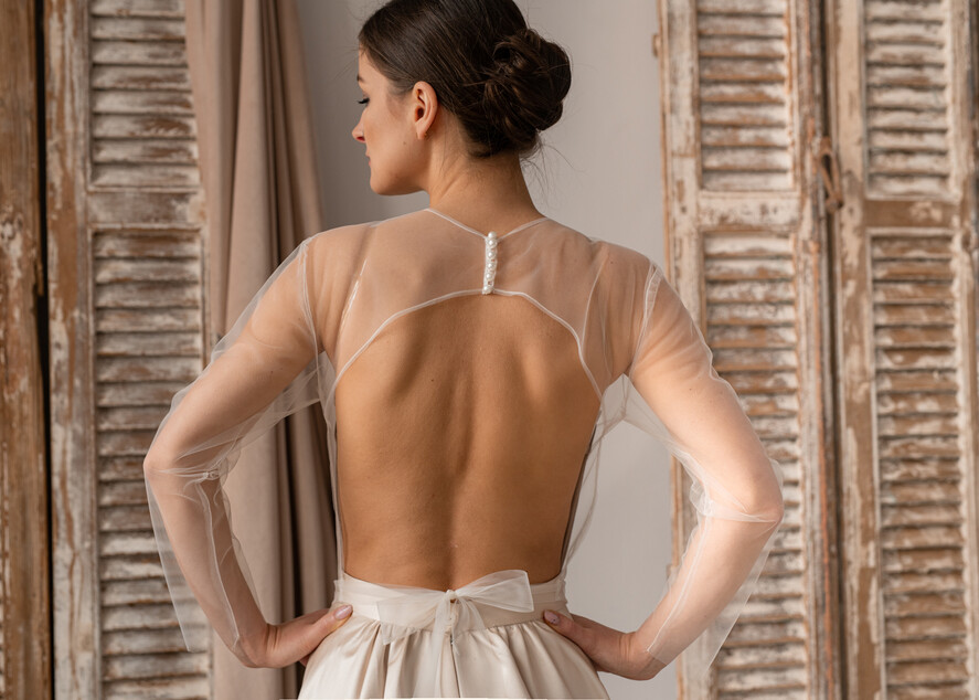 Panna Młoda Bolerka bolerka, narzutki, sweterki delikatne bolerko na ślub, bolerko dopasowane do ciała, bolerko z odkrytymi plecami, eleganckie bolerko na letni ślub1