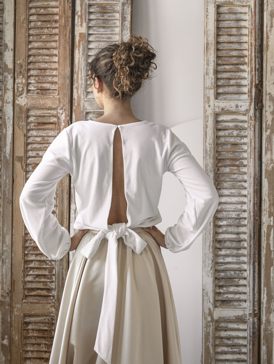 Panna Młoda Bolerka bolerka, narzutki, sweterki Bolerko z odkrytymi plecami, eleganckie bolerko ślubne, bolerko do sukni ślubnej, delikatne bolerko ślubne, letnia narzutka ślubne 4