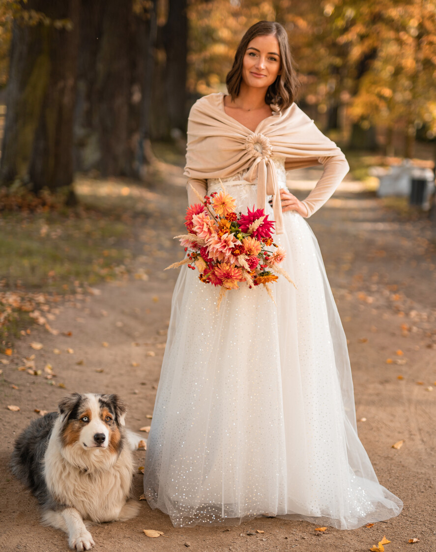 Panna Młoda Bolerka bolerka, narzutki, sweterki Welurowe Miekkie Bolerko Ślubne, Etola na jesienny ślub, Narzutka do sukni ślubnej z weluru, bolerko ślubne z weluru2