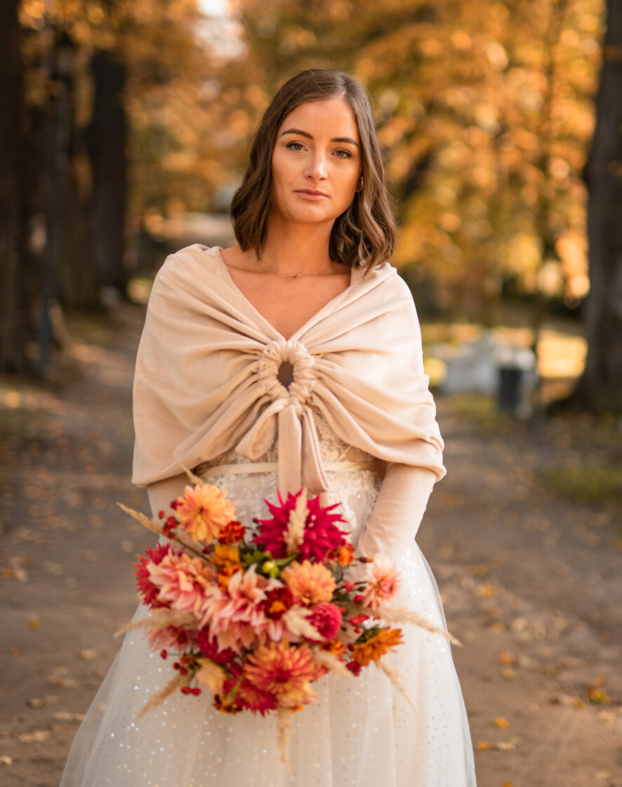 Panna Młoda Bolerka bolerka, narzutki, sweterki Welurowe Miekkie Bolerko Ślubne, Etola na jesienny ślub, Narzutka do sukni ślubnej z weluru, bolerko ślubne z weluru4