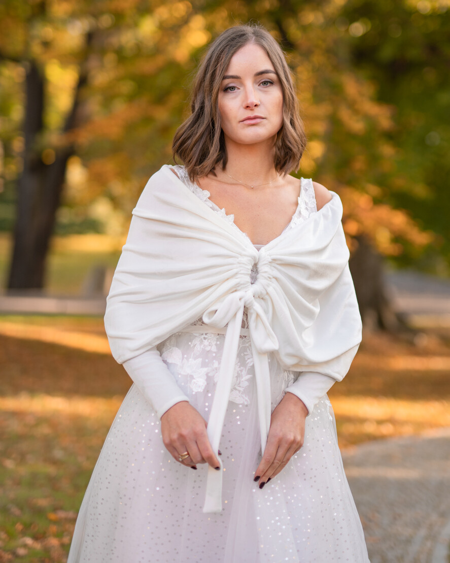 Panna Młoda Bolerka bolerka, narzutki, sweterki ciepłe bolerko z weluru, Welurowe Miekkie Bolerko Ślubne, Etola na jesienny ślub, Narzutka do sukni ślubnej z weluru, bolerko ślubne z weluru12