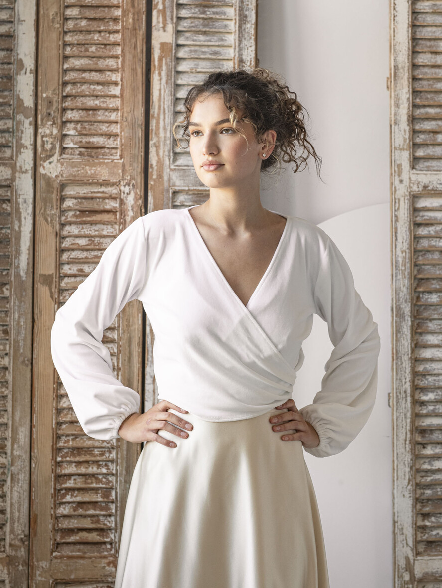 Panna Młoda Bolerka bolerka, narzutki, sweterki Bolerko z odkrytymi plecami, eleganckie bolerko ślubne, bolerko do sukni ślubnej, delikatne bolerko ślubne, letnia narzutka ślubne 0